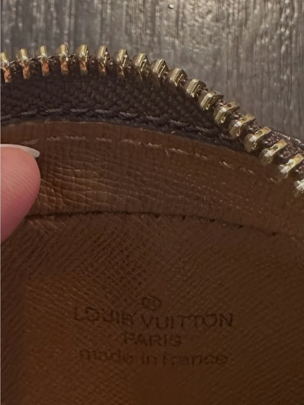Louis Vuitton authentic Crossbody excellent condition
